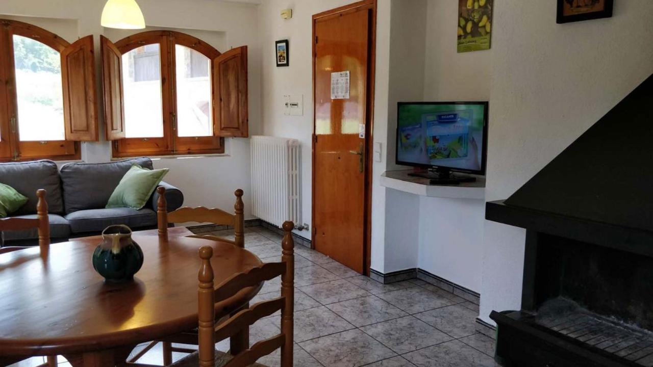 Mas El Carrer Apartment Santa Pau Exterior photo